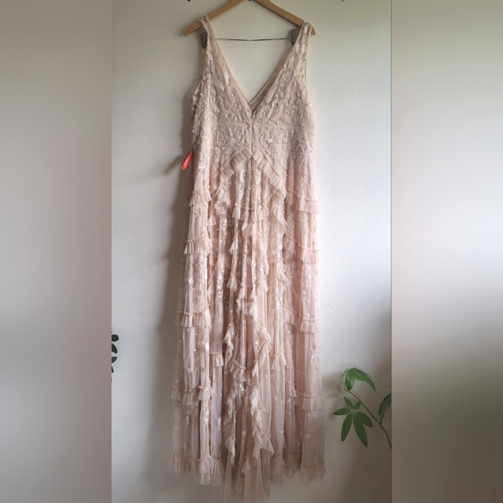 Sequined Scallop Ruffle Tiered V Neck Gown, Blush, Size‎ 16 - Picture 4 of 16